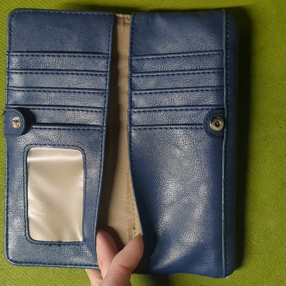 Relic Owl Clutch Wallet - Picture 4 of 4